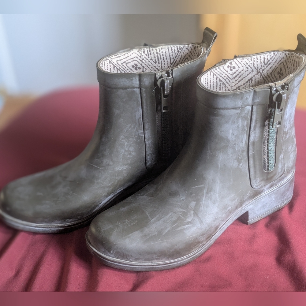 Lucky Brand LP-Rhandi Rain Boots – Women’s Size 7
